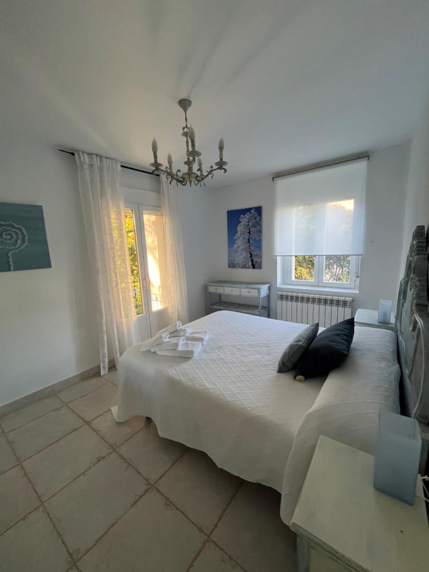 Villa Merenciana Agoncillo Екстер'єр фото